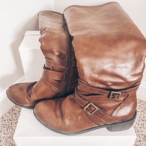 brown leather boots with buckle
